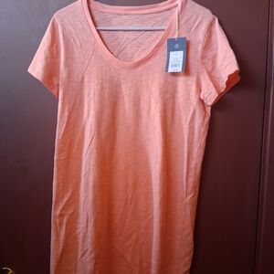 Universal Thread Coral Scoop Neck Basic Tee